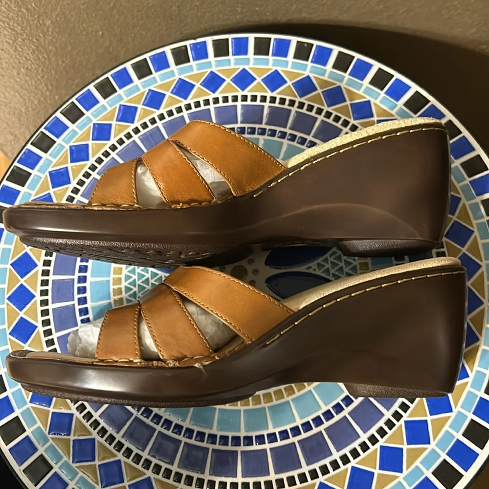 Bass Cushion wedge heel